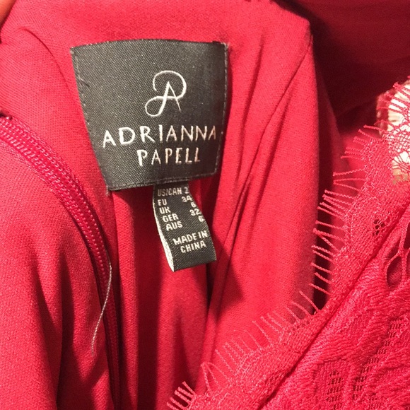 Adrianna Papell - Picture 2 of 3